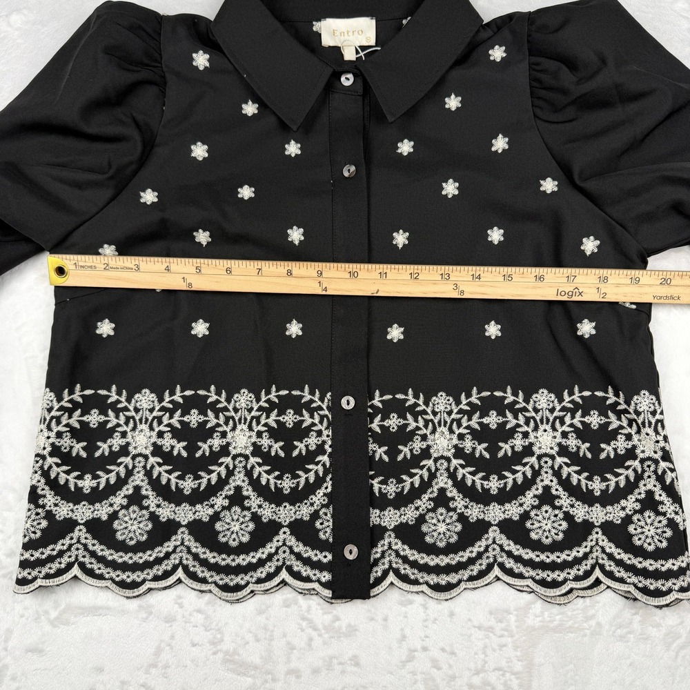 Entro Embroidered Cottagecore Puff Sleeve Scallop Hem Button Blouse Size M NWOT - Picture 7 of 8
